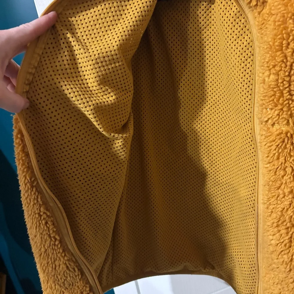 Aritiza TNA XS| Sherpa Zip Up Mustard/ Hiking/ Cozycore /Granola/ Boho - Picture 7 of 8